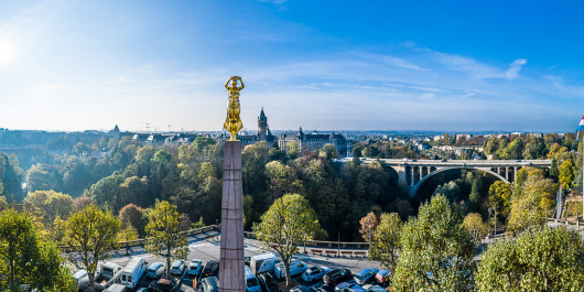 lcto pano spuerkees place de la constitution adolphe bridge golden lady inet marc lazzarini standart 41 of 171
